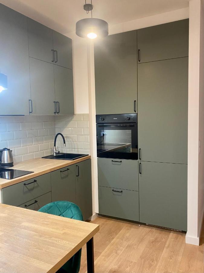 Airport Green Apartment Kl21 - Air Condition & Free Parking وارسو المظهر الخارجي الصورة