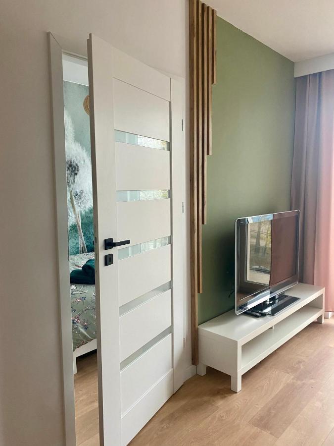 Airport Green Apartment Kl21 - Air Condition & Free Parking وارسو المظهر الخارجي الصورة