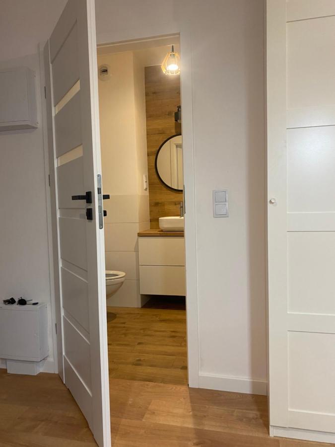 Airport Green Apartment Kl21 - Air Condition & Free Parking وارسو المظهر الخارجي الصورة