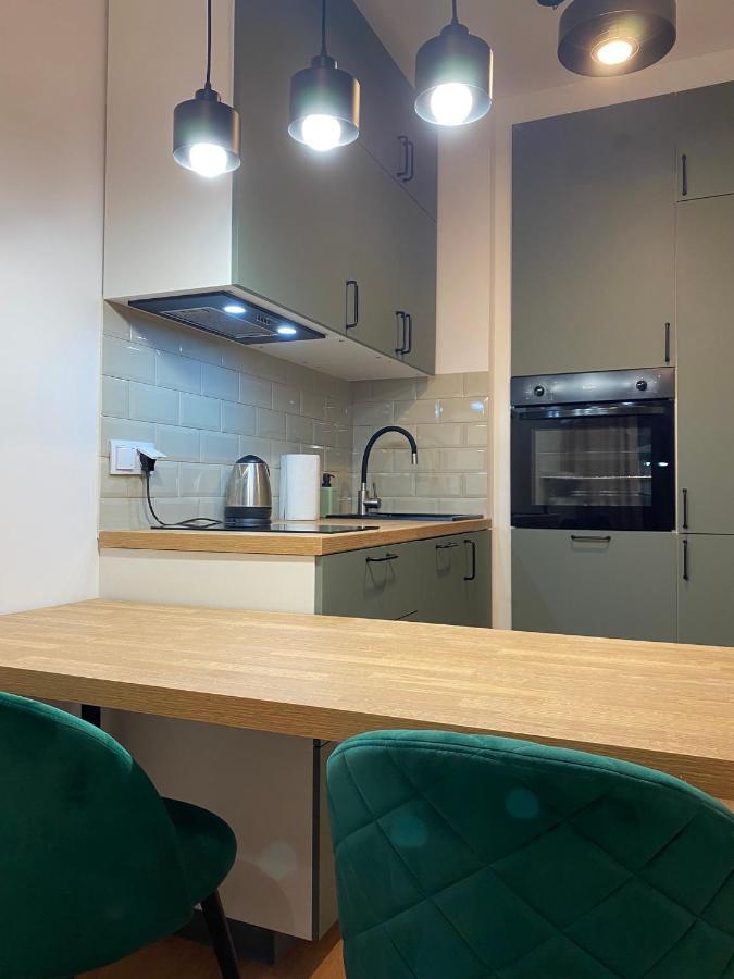 Airport Green Apartment Kl21 - Air Condition & Free Parking وارسو المظهر الخارجي الصورة